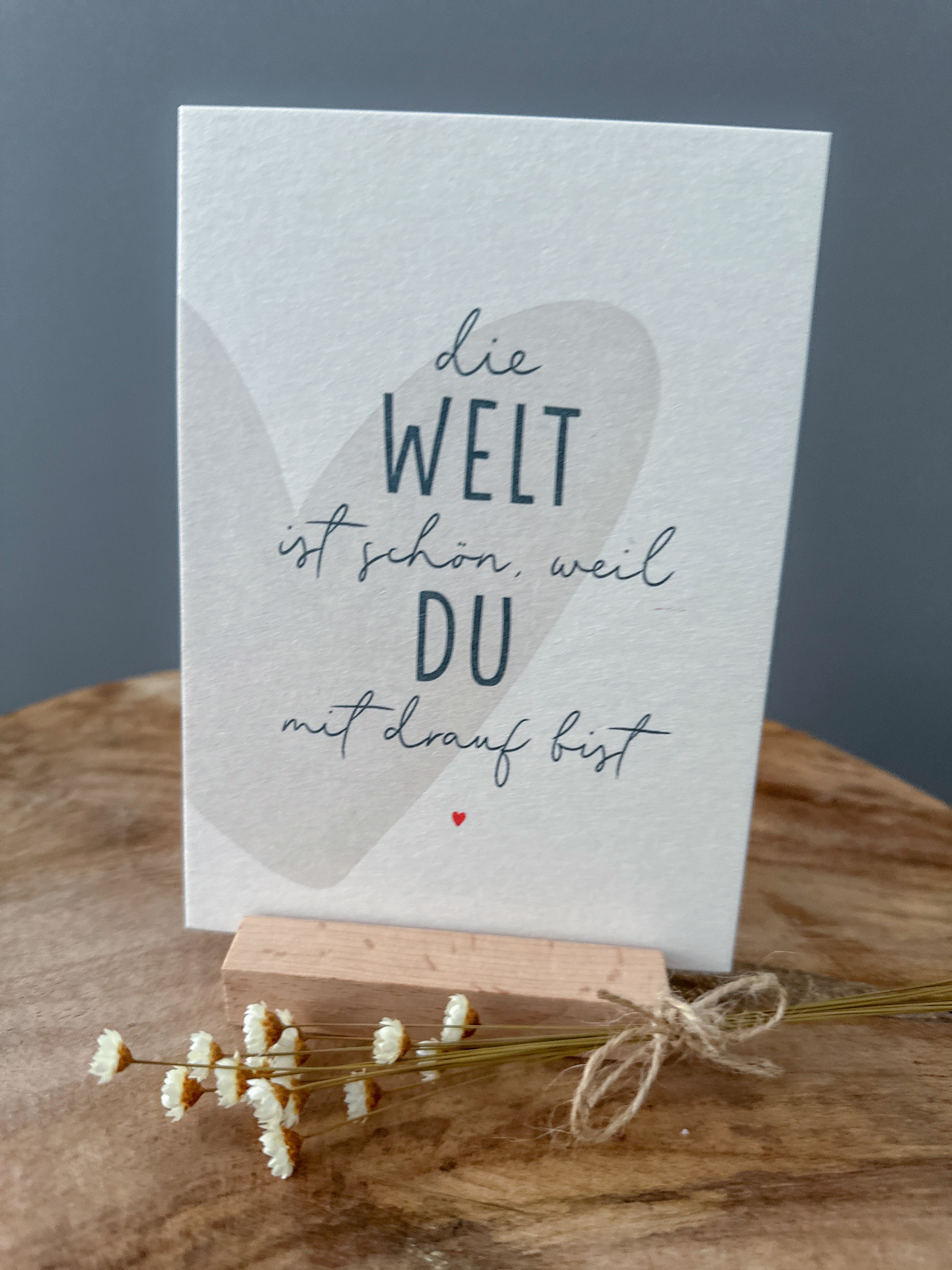 Postkarte Die Welt ist schön DIN A6
